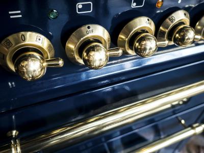 Close up of oven knobs